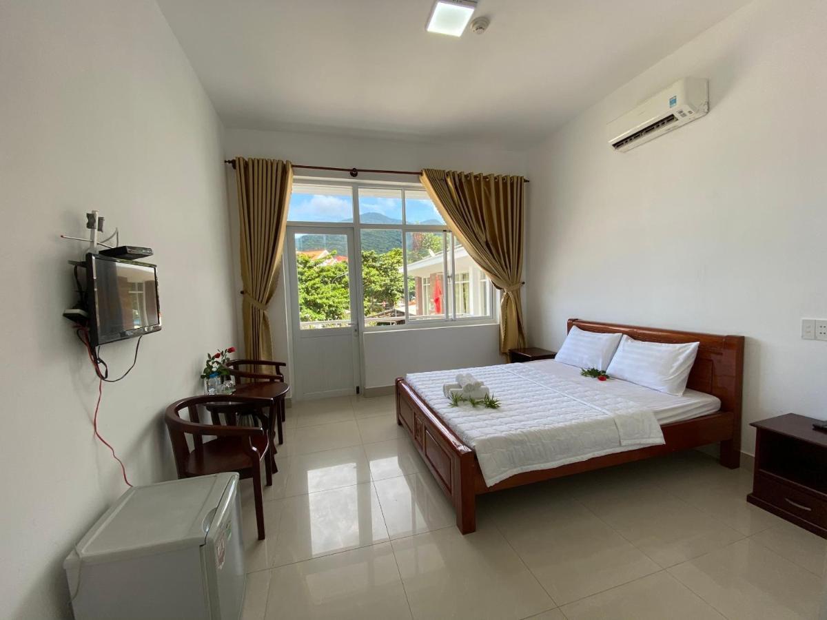 Con Dao Guesthouse Chi Khu Co Ong Luaran gambar